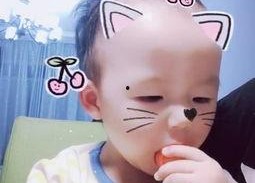 娱乐吃瓜酱宝宝视频,揭秘网红幕后生活